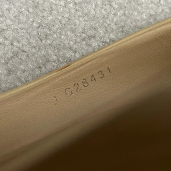 ❗️SOLD❗️ CHANEL Beige And Black Goatskin Cap Toe Heels CC Size 37 US 7 Pumps - Picture 8 of 14